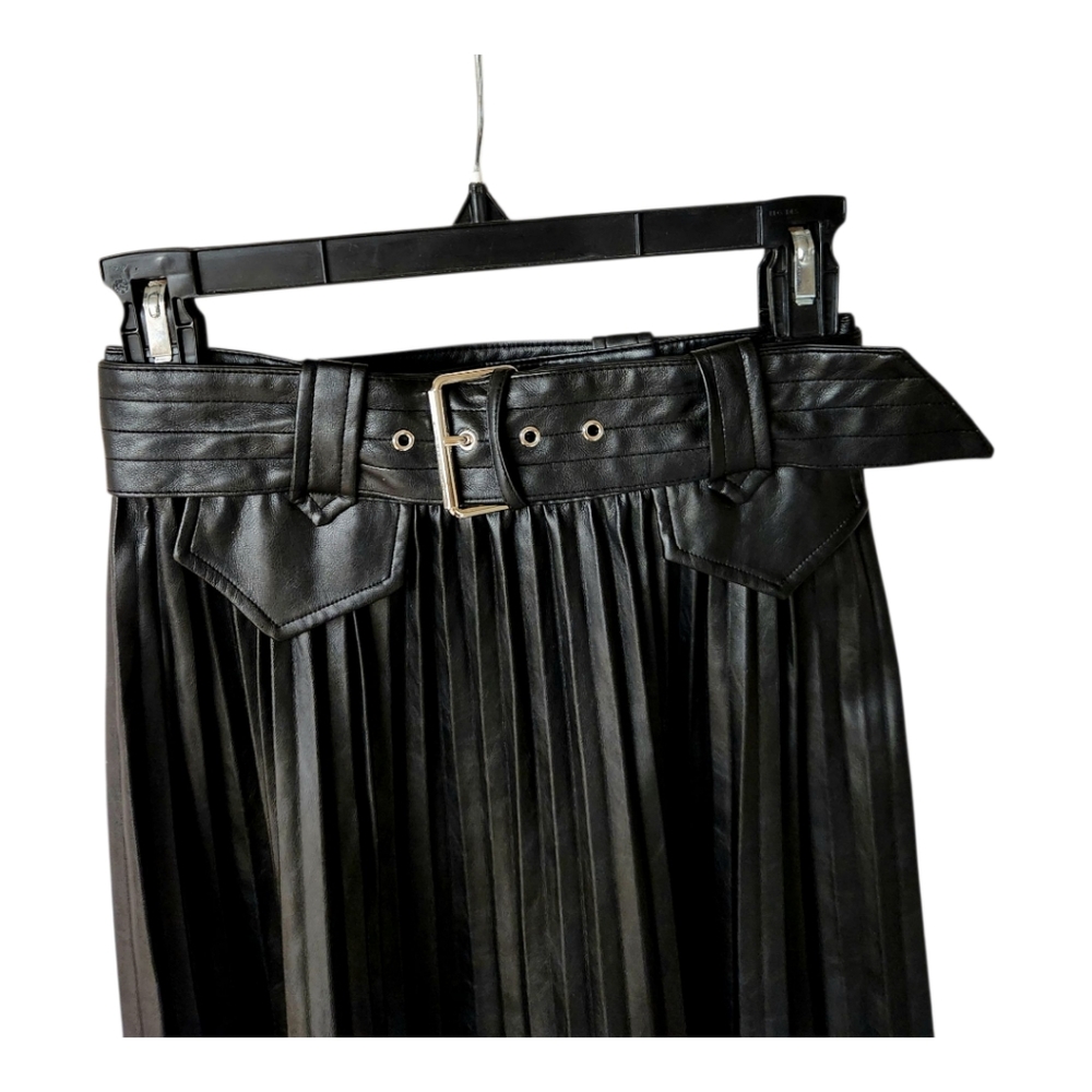 NWT Express Black Pleated Skirt Faux Leather - Picture 4 of 10